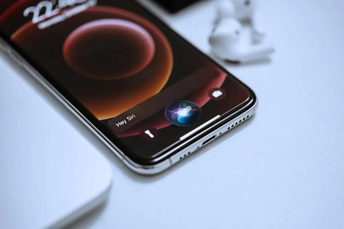 Alasan Siri Tertinggal dari Asisten Virtual Lain