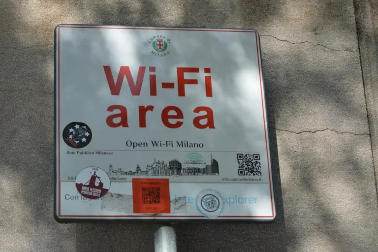 Apakah Wi-Fi Publik Berisiko untuk Ponsel Pintar Anda?