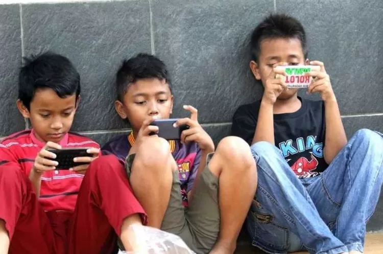 Berdasarkan data dari PPATK lebih dari 80 ribu anak adalah pemain judol aktif (Gambar hanya ilustrasi)