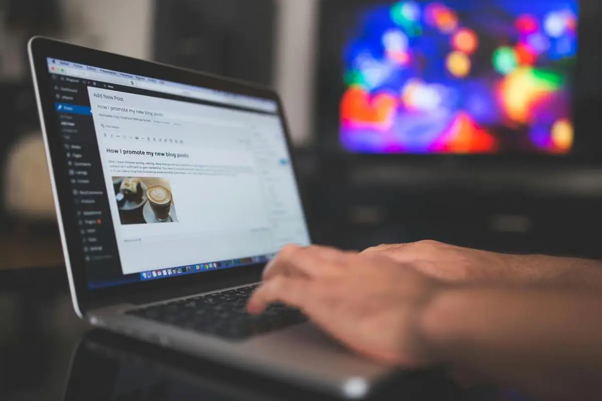WordPress: Keunggulan dalam Membangun Aset Digital Dibanding Blogger