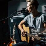 Photo by istockphoto.com - Makna Lirik Lagu Runtuh Feby Putri dan Fiersa Besari Tentang Luka yang Disembunyikan