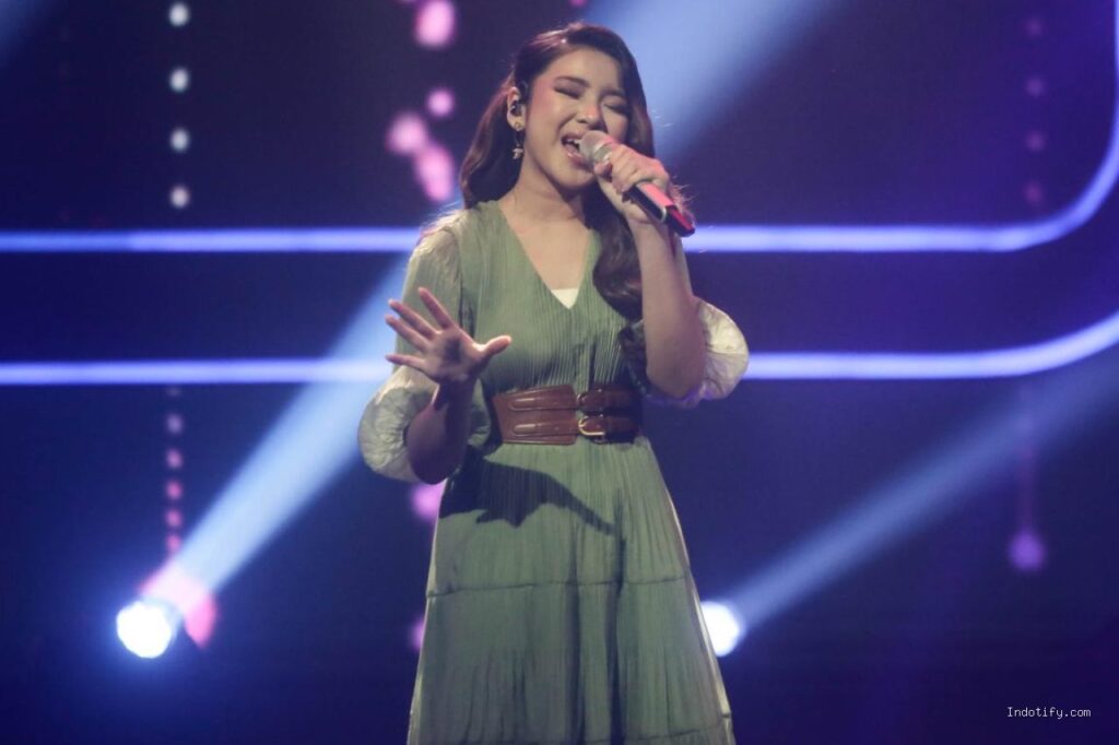 Photo by media.sindonews.com - Kisah Nyata di Balik Lagu Usai Tiara Andini Tentang Akhir Hubungan yang Dipaksakan