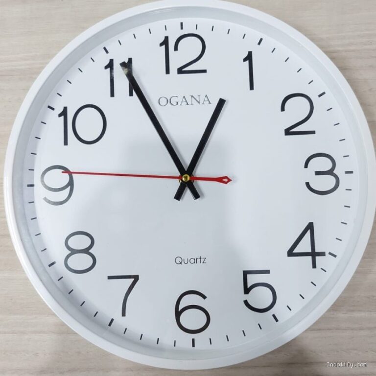Photo by shopee.co.id - Makna Lirik Lagu Secukupnya Hindia Sindiran Halus untuk Jam Kerja Gila-Gilaan