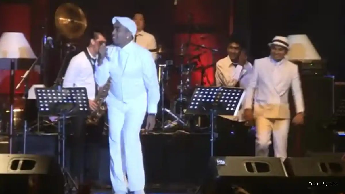 Photo by style.tribunnews.com - Makna Tersembunyi di Balik Lirik Lagu Di Udara Glenn Fredly untuk Munir