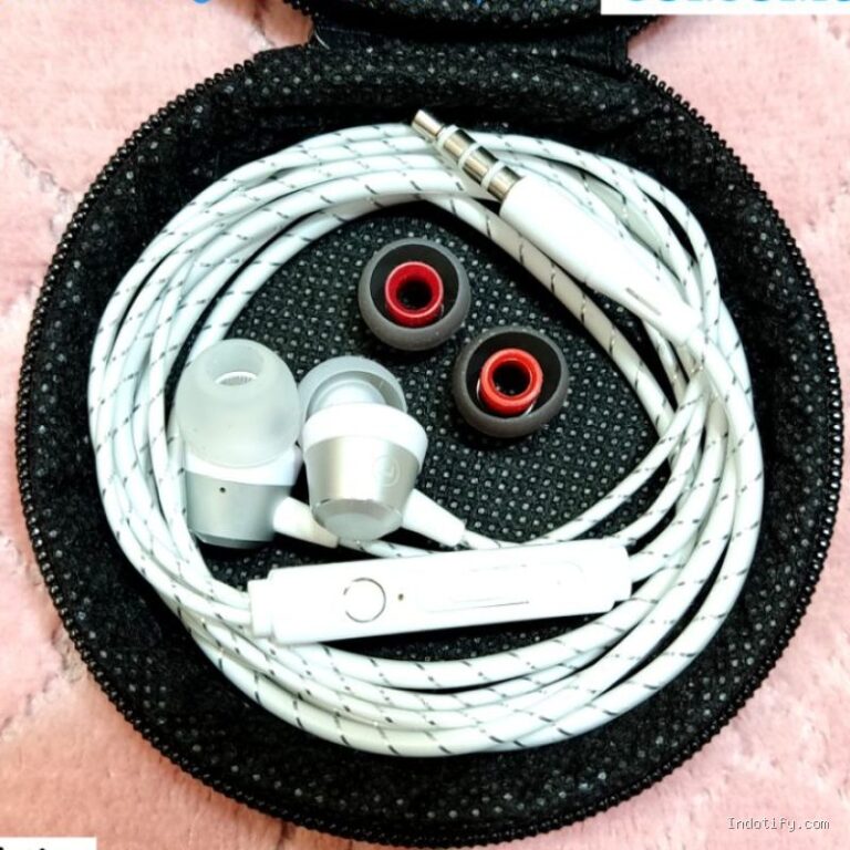 Photo by shopee.co.id - Perbedaan Resonansi Suara Shell Resin Bening vs Metal Housing di Earphone