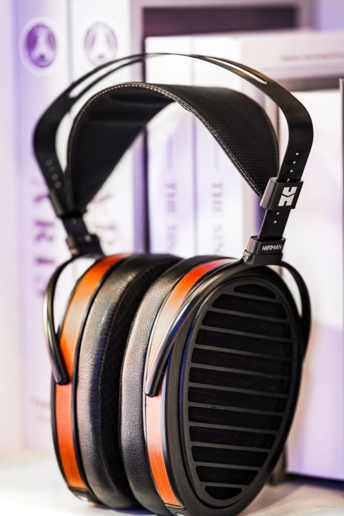 Photo by apos.audio - Rekomendasi IEM Planar Magnetic Paling Murah Suara Super Detail dan Resolusi Tinggi