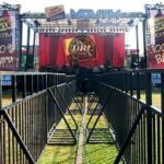 Photo by tokopedia.com - Trik Datang Paling Awal ke Gate Konser Musik untuk Amankan Pagar Barikade Depan