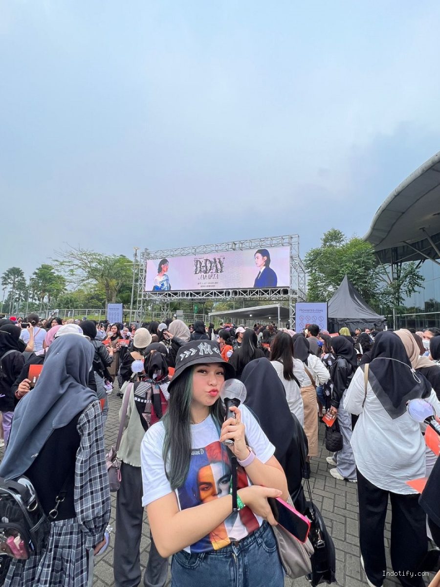 Trik Menghindari Dehidrasi dan Pingsan Saat Antre Berjam-jam Beli Tiket Masuk Konser