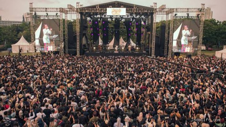 Photo by gazanapublika.com - Trik Nonton Konser Musik Sendirian Solo Concert Goer Tetap Seru dan Menyenangkan